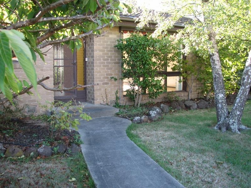 3 Stuart Drive, Woodend VIC 3442