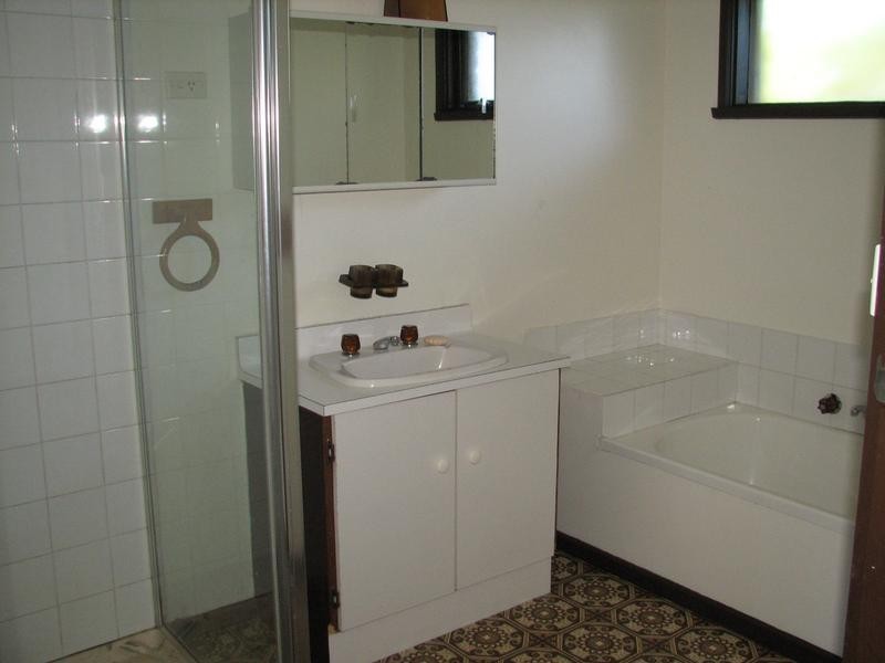 3 Stuart Drive, Woodend VIC 3442
