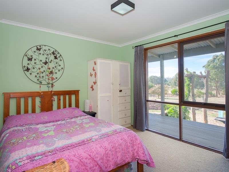 61 Phillips Road, Taradale VIC 3447