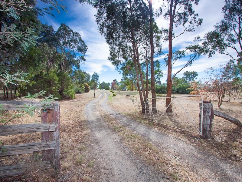 61 Phillips Road, Taradale VIC 3447