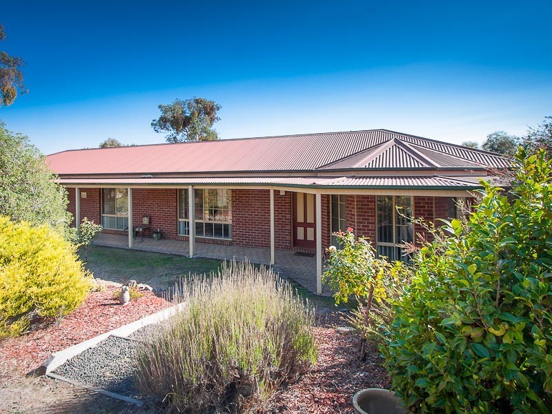 98 Davey Street, Taradale VIC 3447