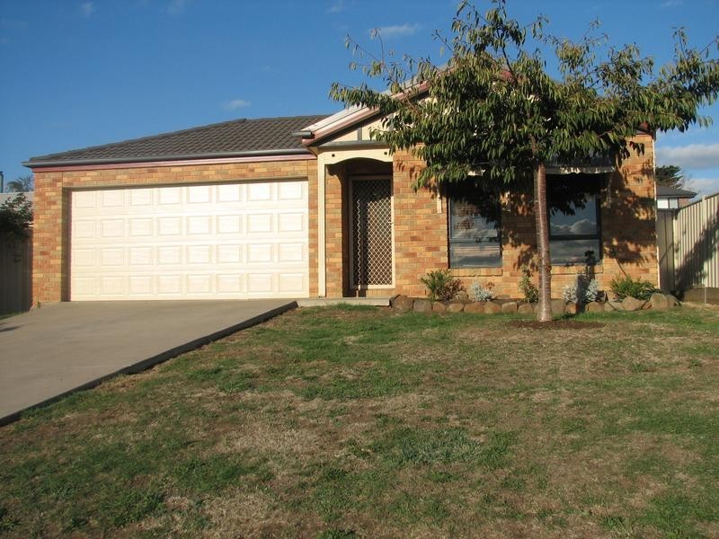 38 Warren Street, Kyneton VIC 3444