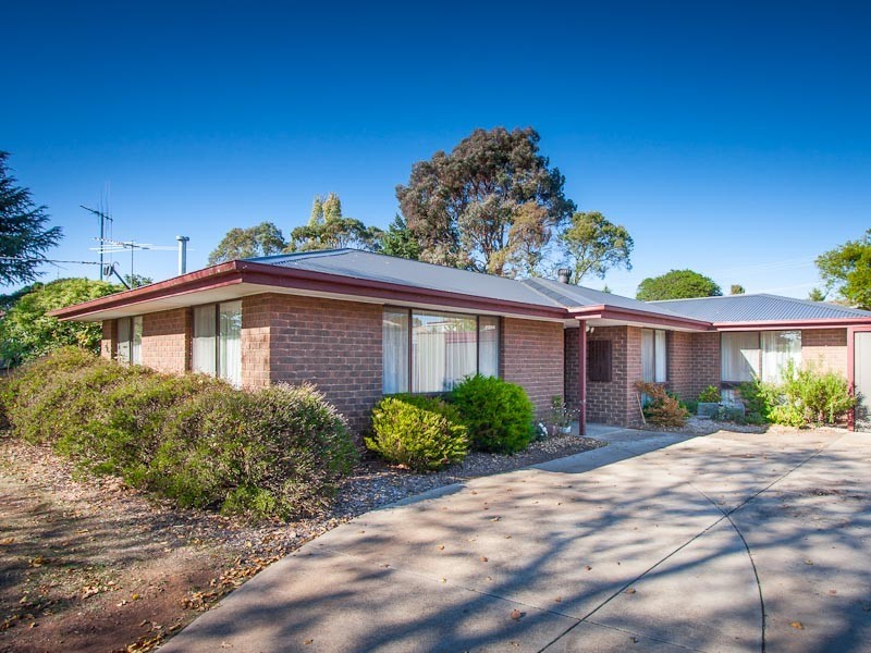 11 Beauchamp Street, Kyneton VIC 3444