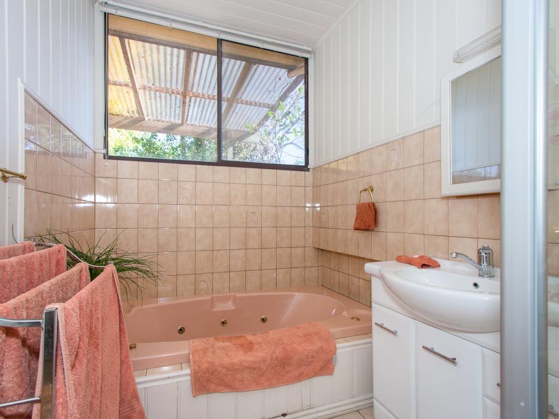 5 Warren Street, Kyneton VIC 3444