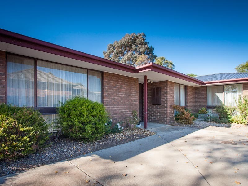 11 Beauchamp Street, Kyneton VIC 3444