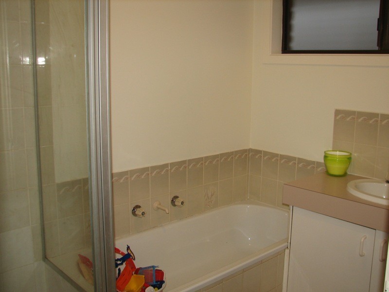 1 Rodney Drive, Woodend VIC 3442