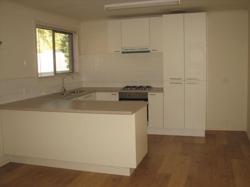 2/80 Beauchamp Street, Kyneton VIC 3444