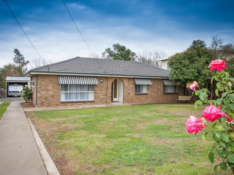15 Barton Street, Kyneton VIC 3444