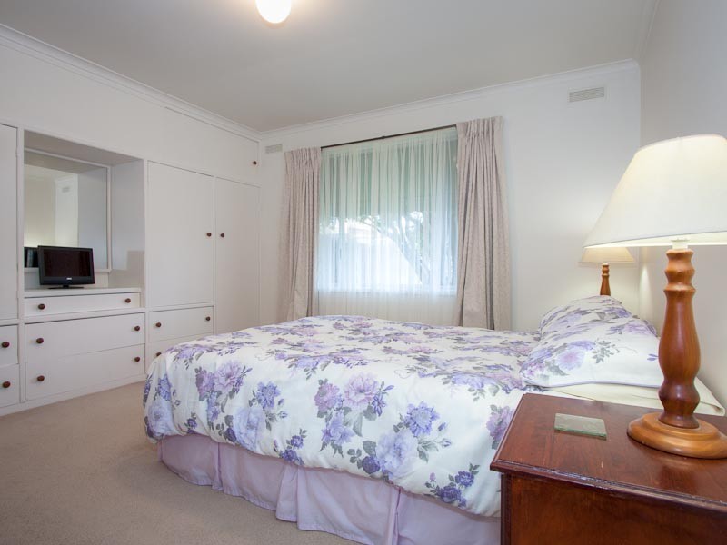 15 Barton Street, Kyneton VIC 3444