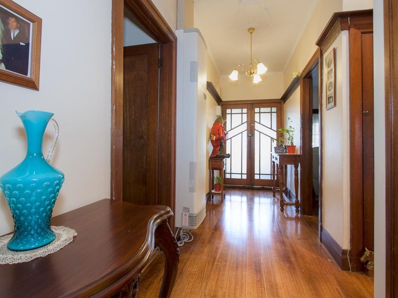 19 Bourke Street, Kyneton VIC 3444