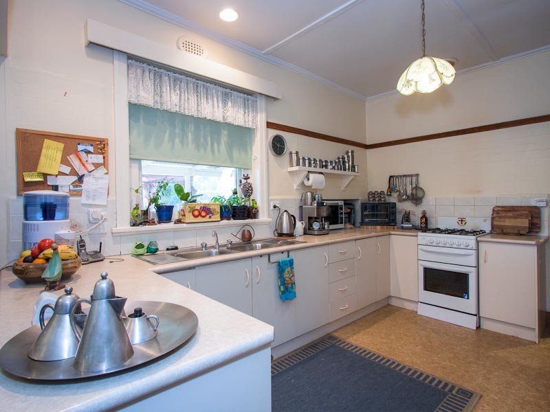 19 Bourke Street, Kyneton VIC 3444