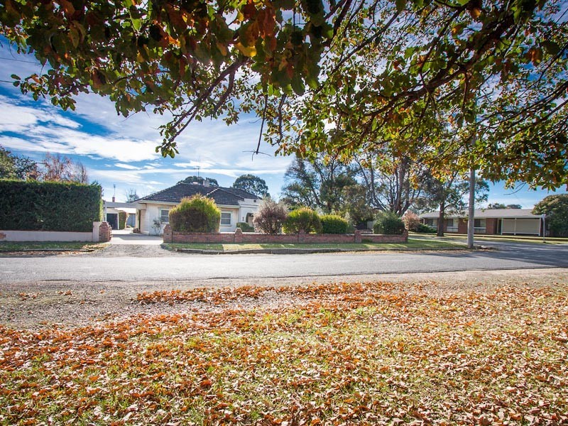 19 Bourke Street, Kyneton VIC 3444
