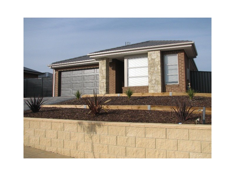 80 Caroline Chisholm Drive, Kyneton VIC 3444