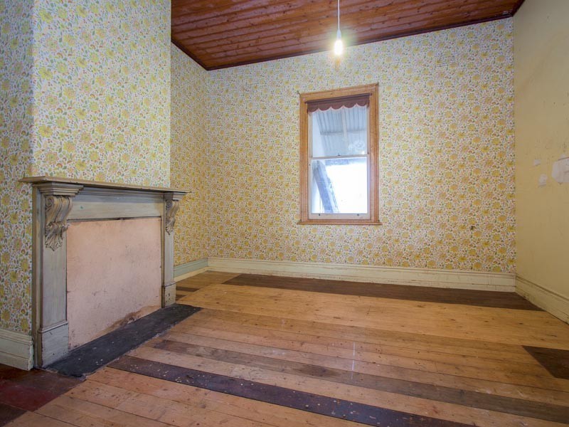 8 Trentham Road, Tylden VIC 3444