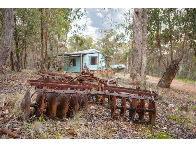 61 Back Creek Road, Drummond VIC 3461