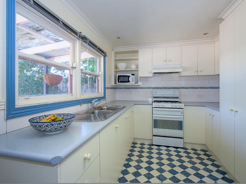 18 Yaldwyn Street East, Kyneton VIC 3444