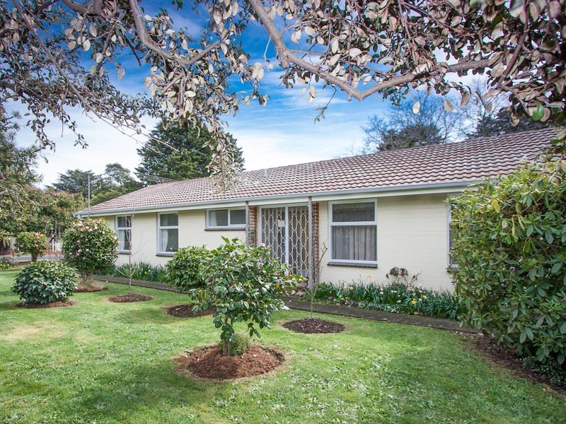 20 Morris Road, Woodend VIC 3442