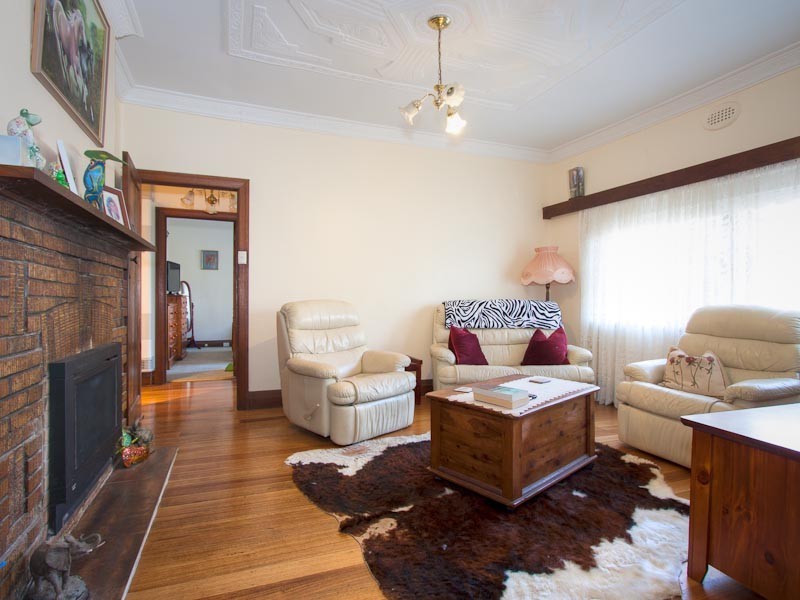 19 Bourke Street, Kyneton VIC 3444