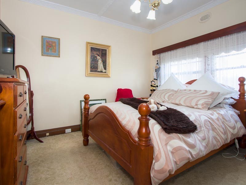 19 Bourke Street, Kyneton VIC 3444