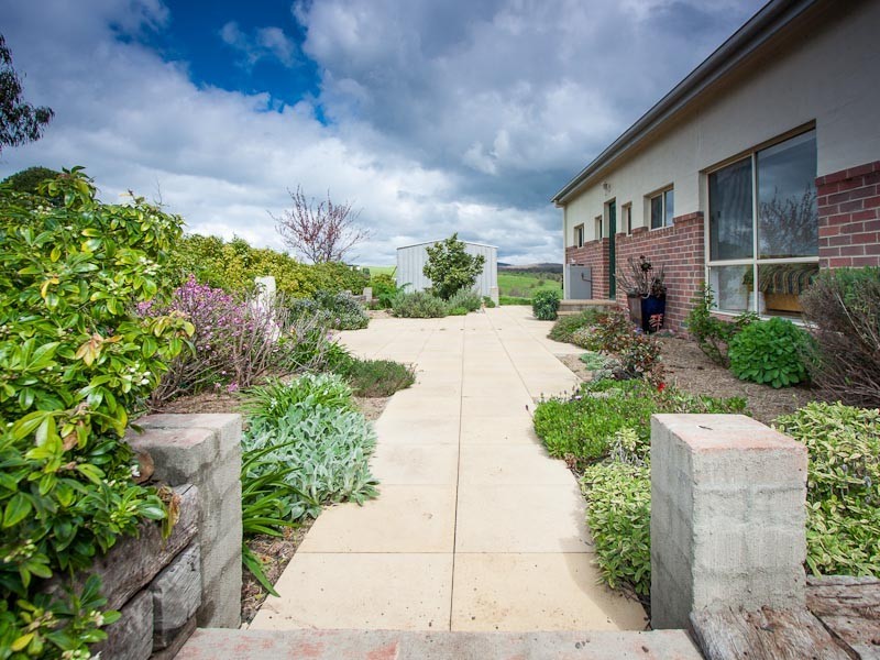 54 Conlans Road, Taradale VIC 3447