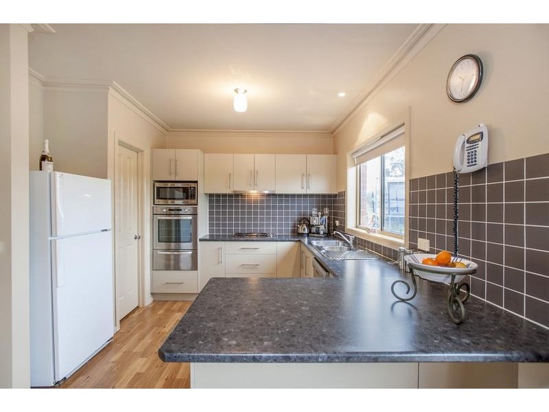 17 Fryes Road, Elphinstone VIC 3448