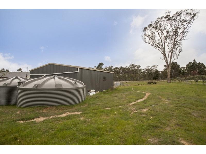 17 Fryes Road, Elphinstone VIC 3448