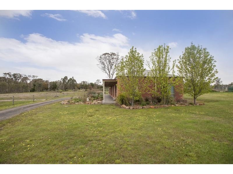 17 Fryes Road, Elphinstone VIC 3448