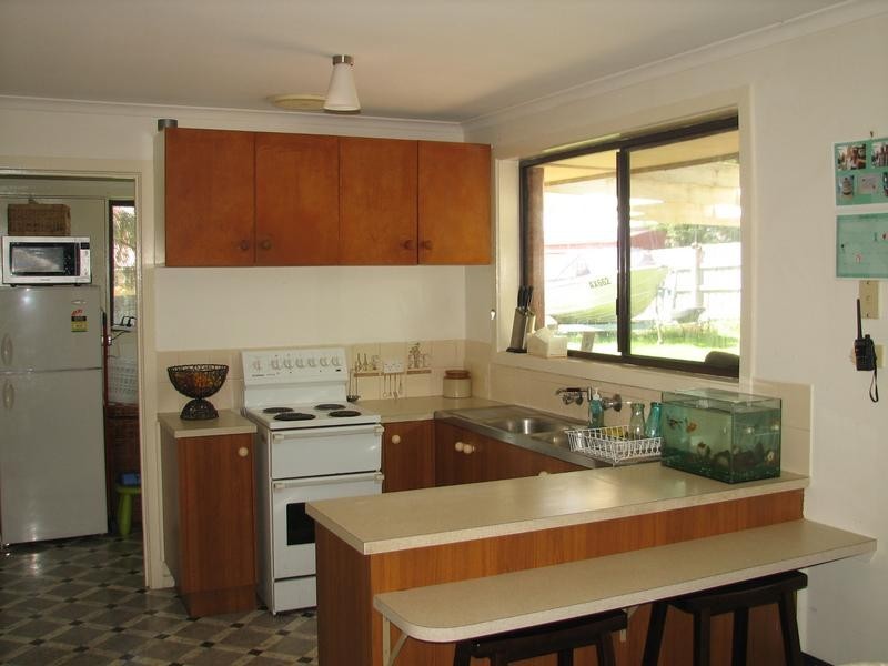 1 Rodney Drive, Woodend VIC 3442