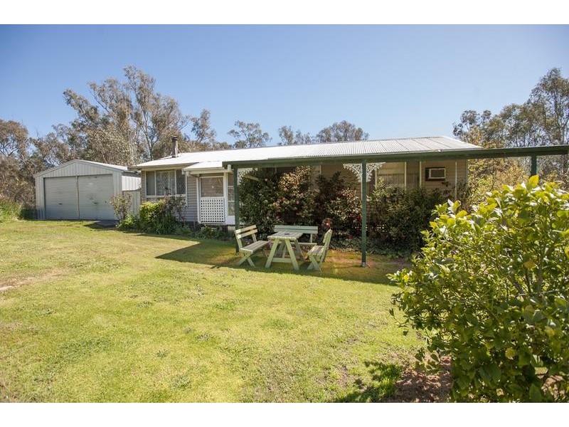 21 Redesdale Road, Metcalfe VIC 3448