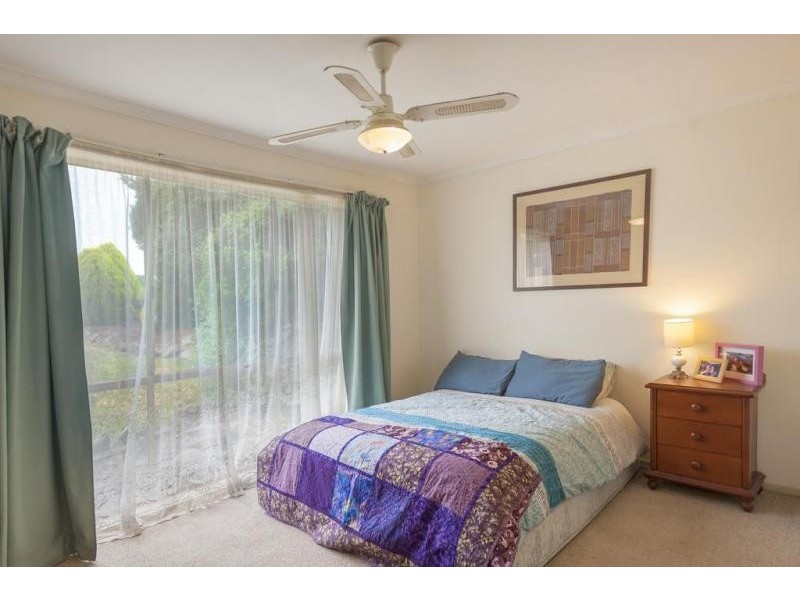 33 Jacobs Avenue, Kyneton VIC 3444
