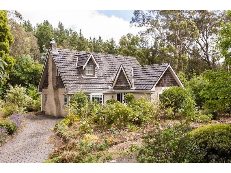 71 Walkers Road, Woodend VIC 3442