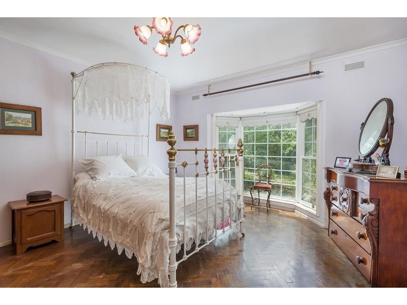 71 Walkers Road, Woodend VIC 3442