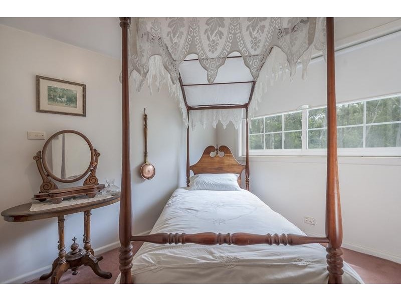 71 Walkers Road, Woodend VIC 3442