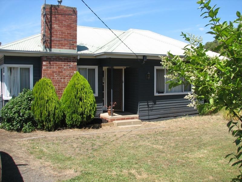 25 Pohlman Street, Kyneton VIC 3444
