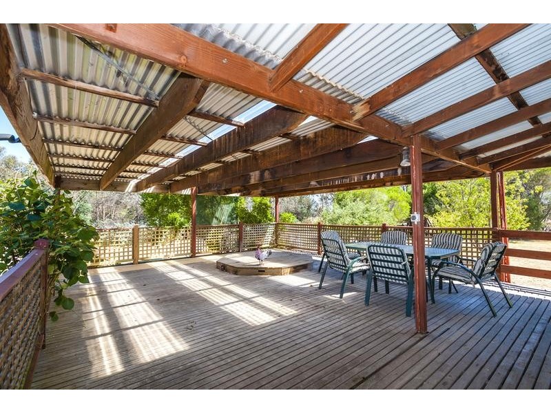 30 Trevor Drive, Taradale VIC 3447