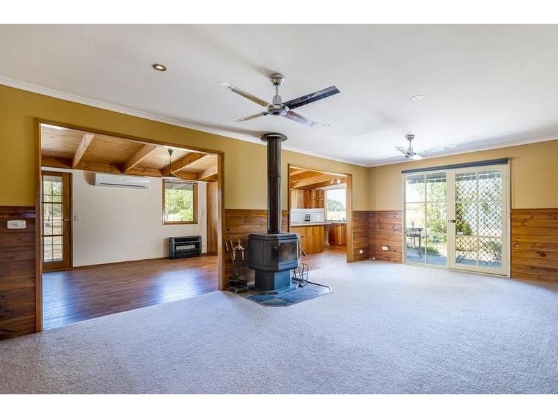 37 Service Street, Malmsbury VIC 3446