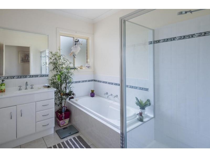 3/5 Stawell Street, Romsey VIC 3434