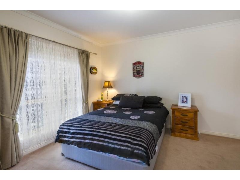 3/5 Stawell Street, Romsey VIC 3434