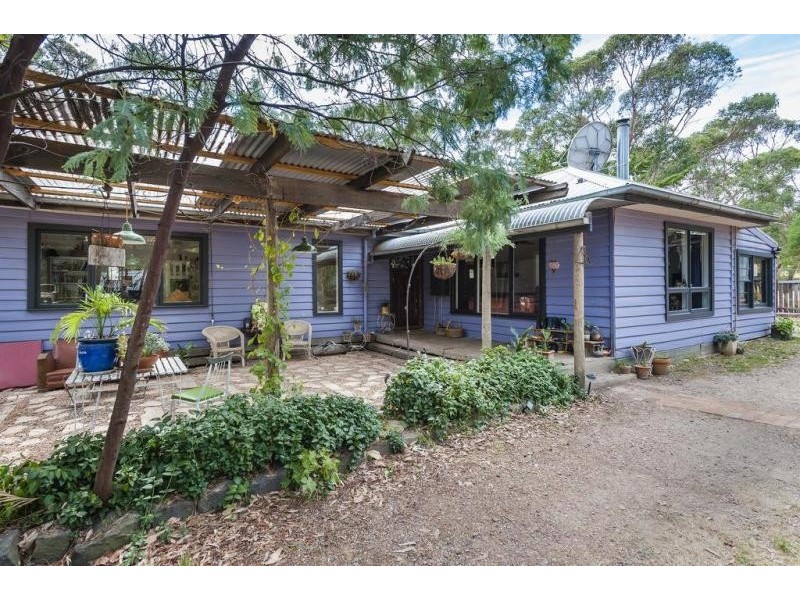 6 Bushmans Crescent, Drummond VIC 3461