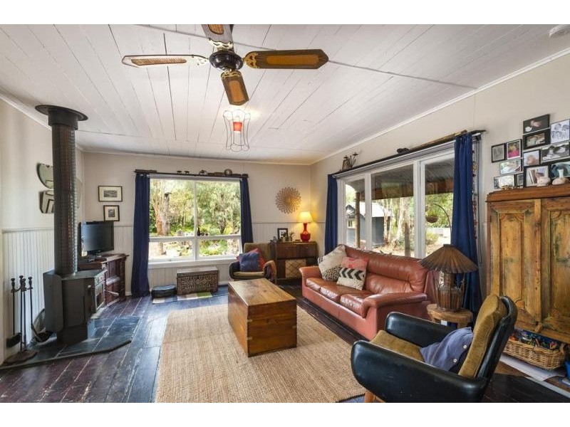 6 Bushmans Crescent, Drummond VIC 3461