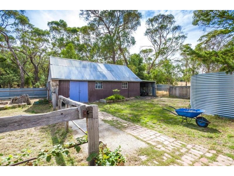 6 Bushmans Crescent, Drummond VIC 3461