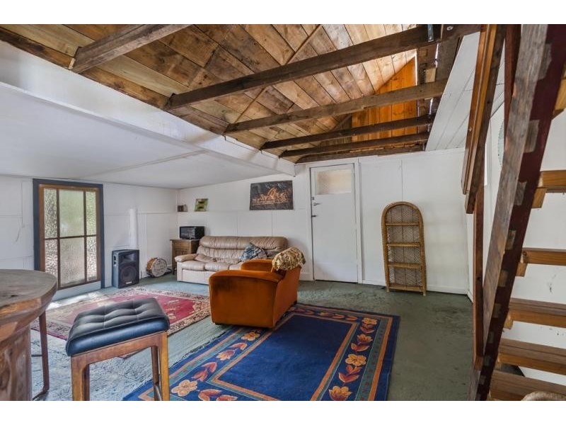 6 Bushmans Crescent, Drummond VIC 3461