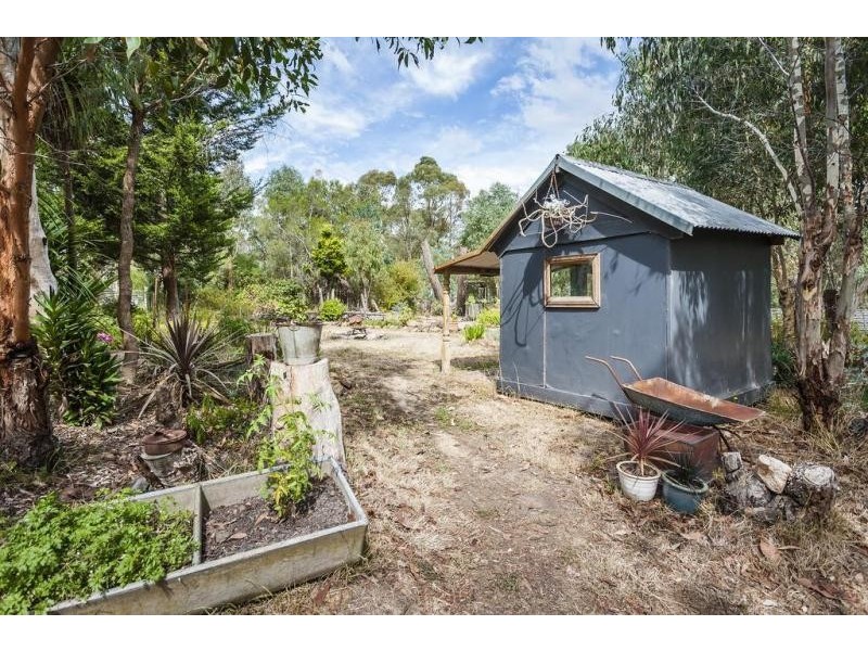 6 Bushmans Crescent, Drummond VIC 3461