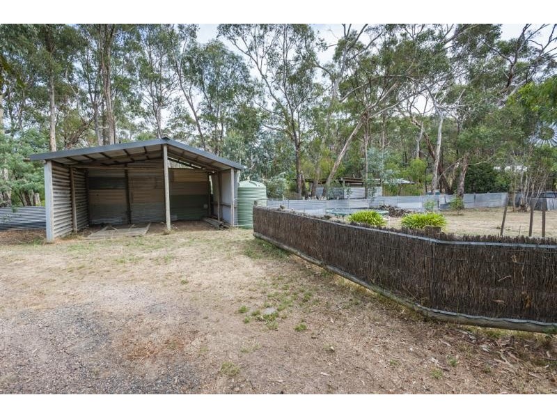 6 Bushmans Crescent, Drummond VIC 3461