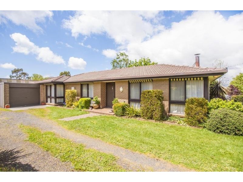 14 Woodend Tylden Road, Tylden VIC 3444