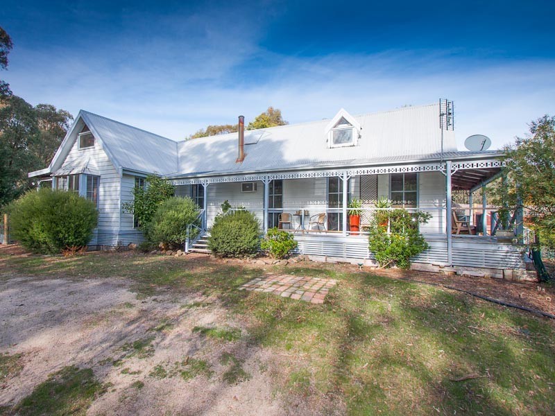 27 Deakin court, Kyneton VIC 3444