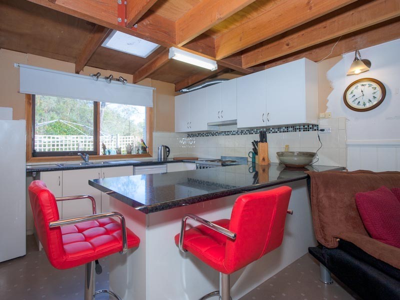 27 Deakin court, Kyneton VIC 3444