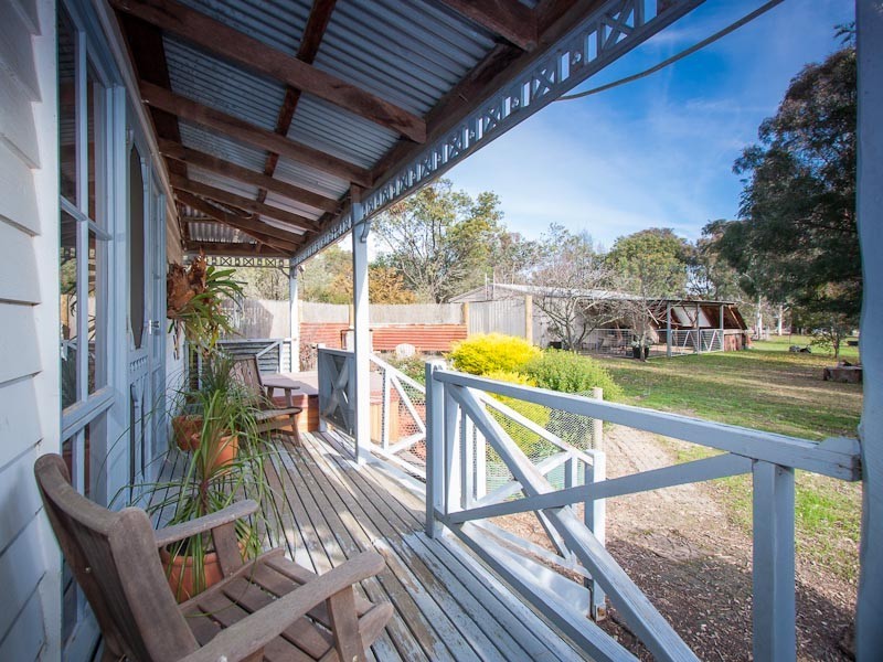 27 Deakin court, Kyneton VIC 3444