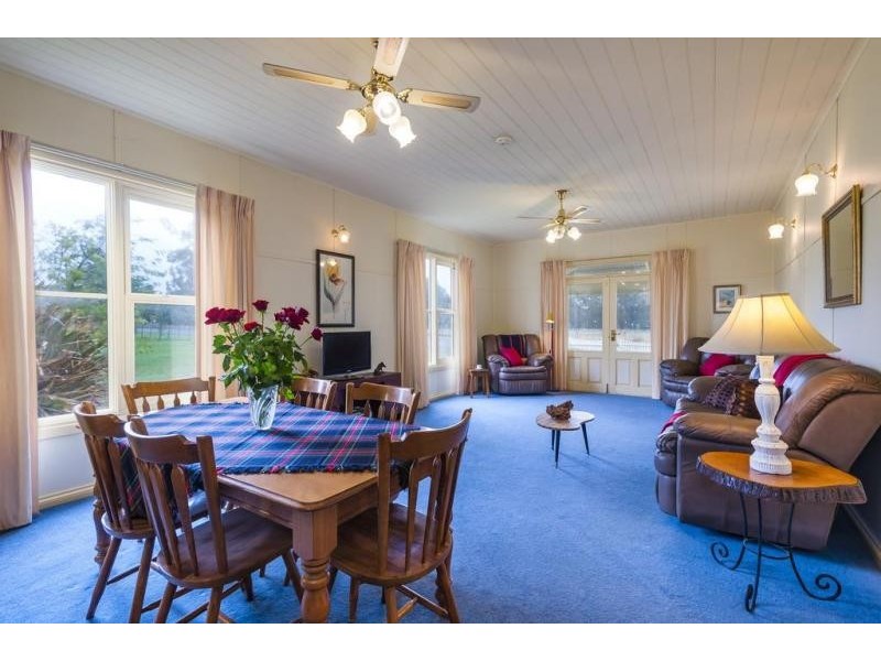 74 Old Lancefield Road, Woodend North VIC 3442