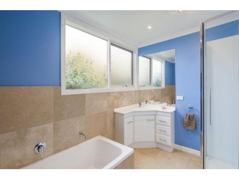 74 Old Lancefield Road, Woodend North VIC 3442